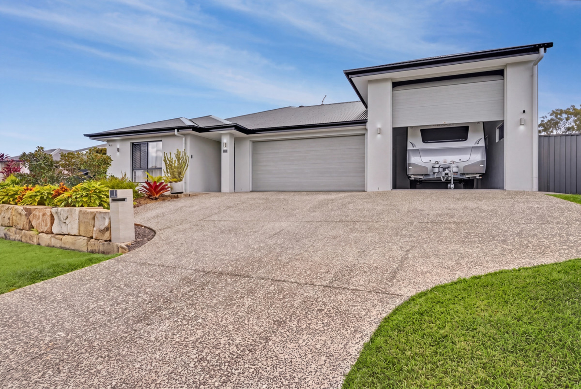 11 Aspect Way — photo 2 of 25