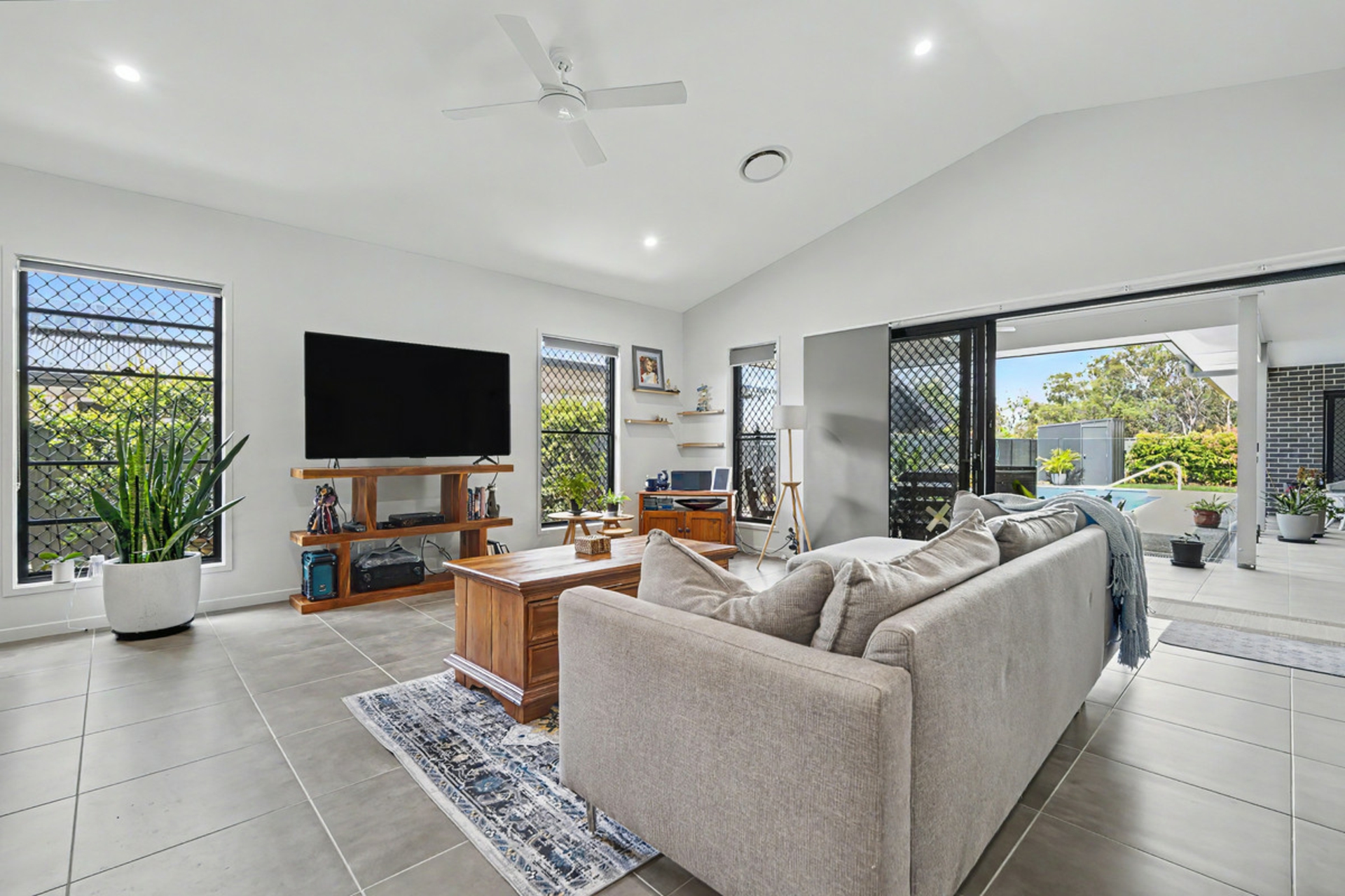 11 Aspect Way — photo 5 of 25