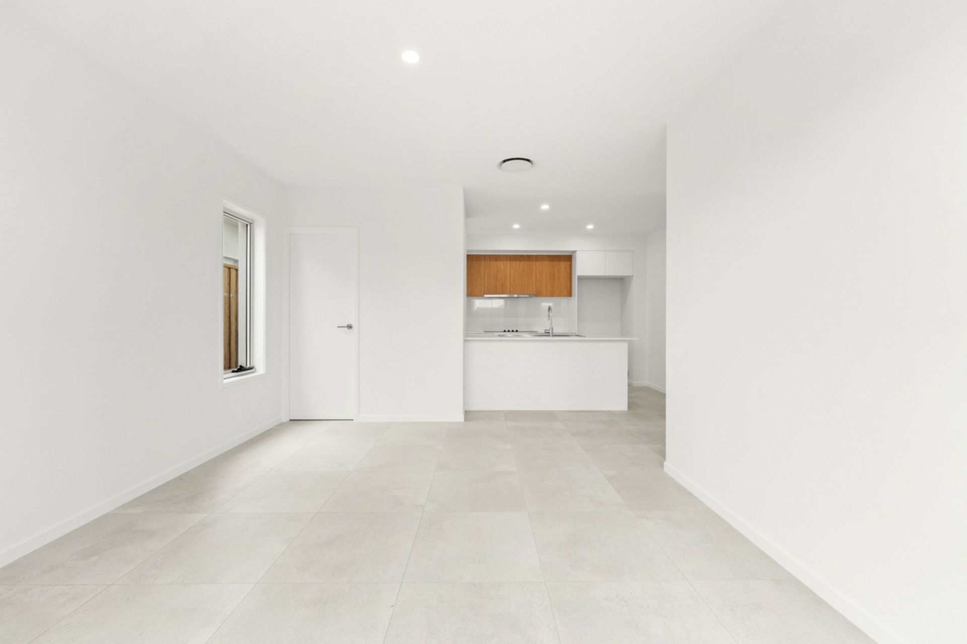 17 Cooloola Street — photo 6 of 11