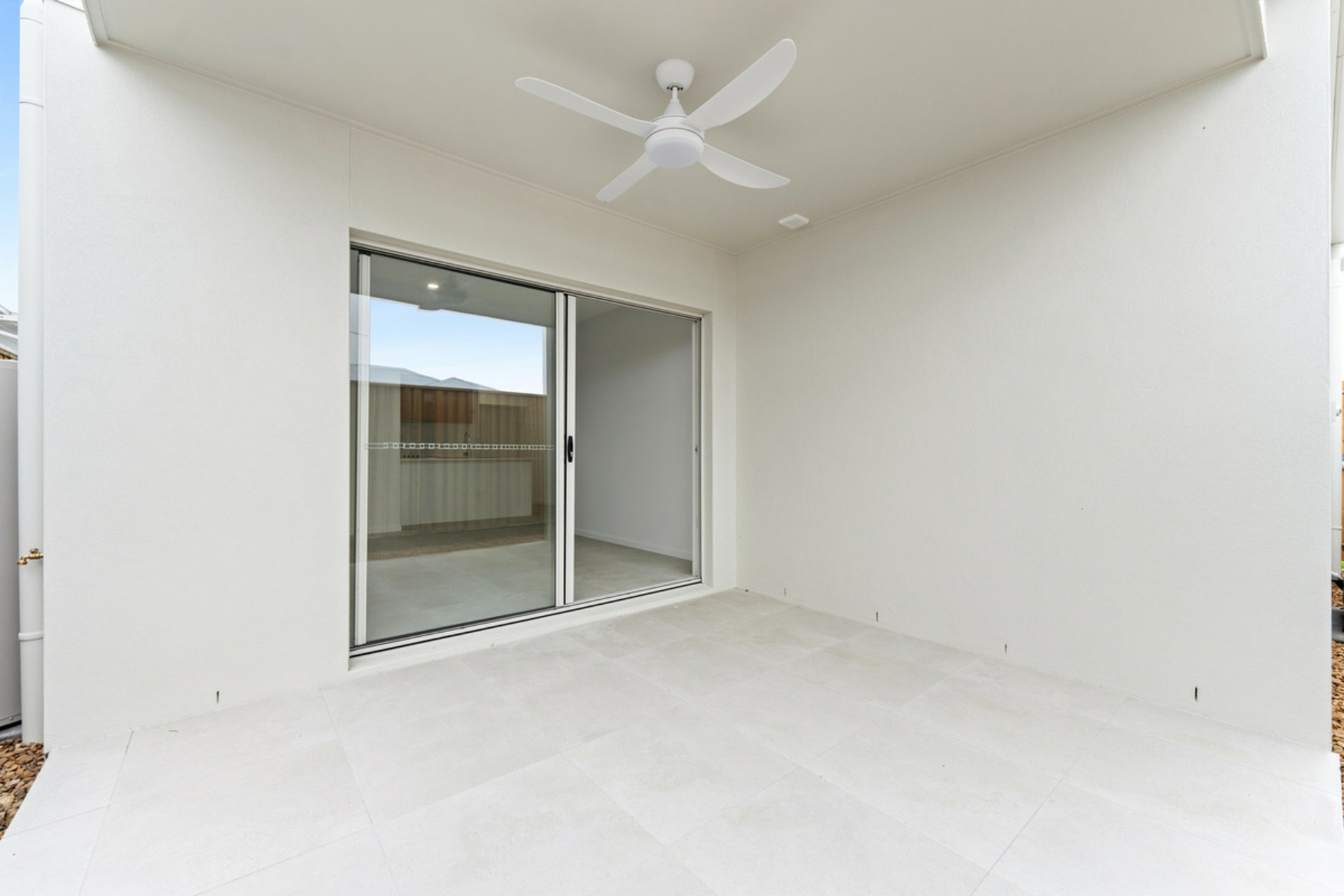 17 Cooloola Street — photo 9 of 11
