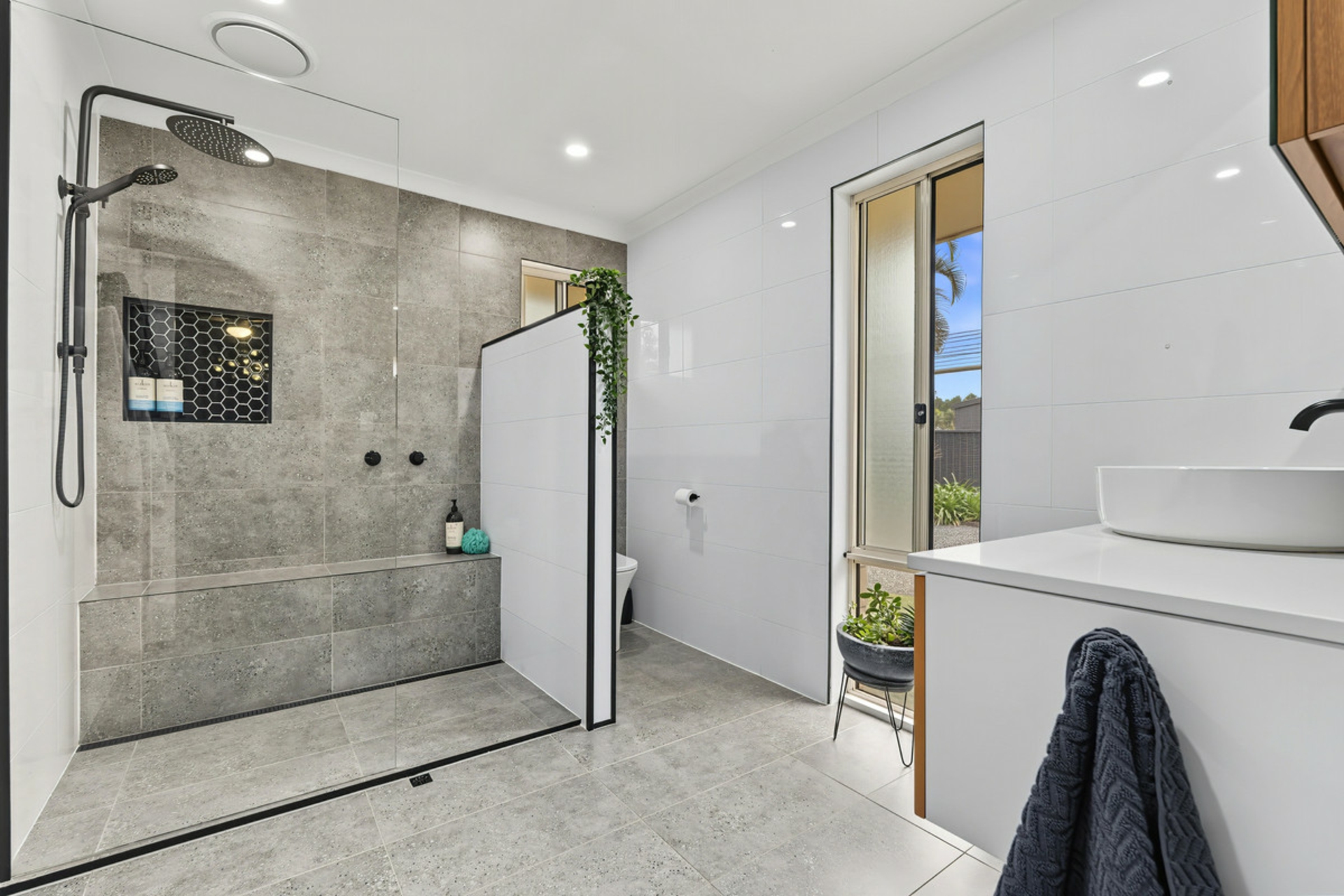 68 Allan Avenue — photo 11 of 30