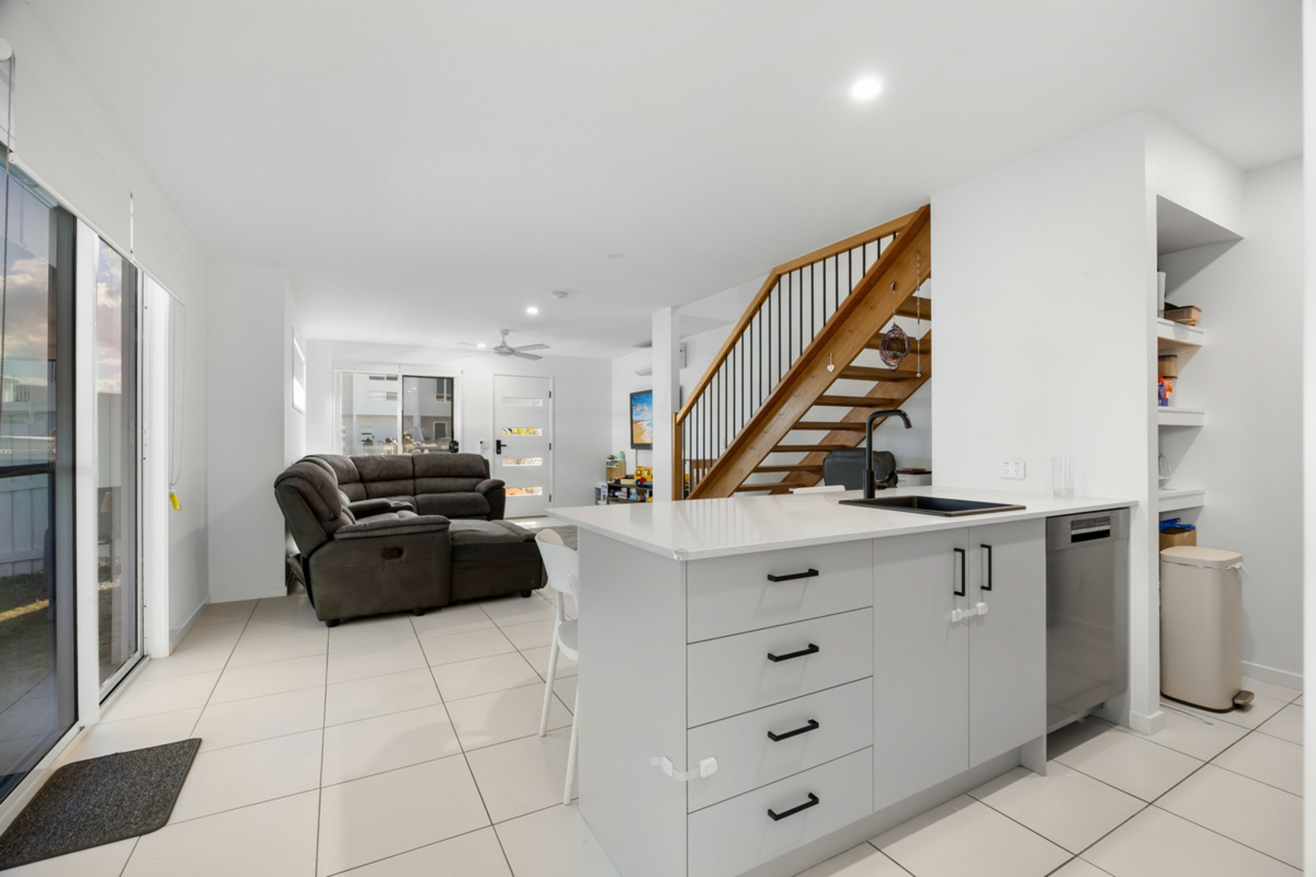 4 Clarence Way — photo 3 of 14