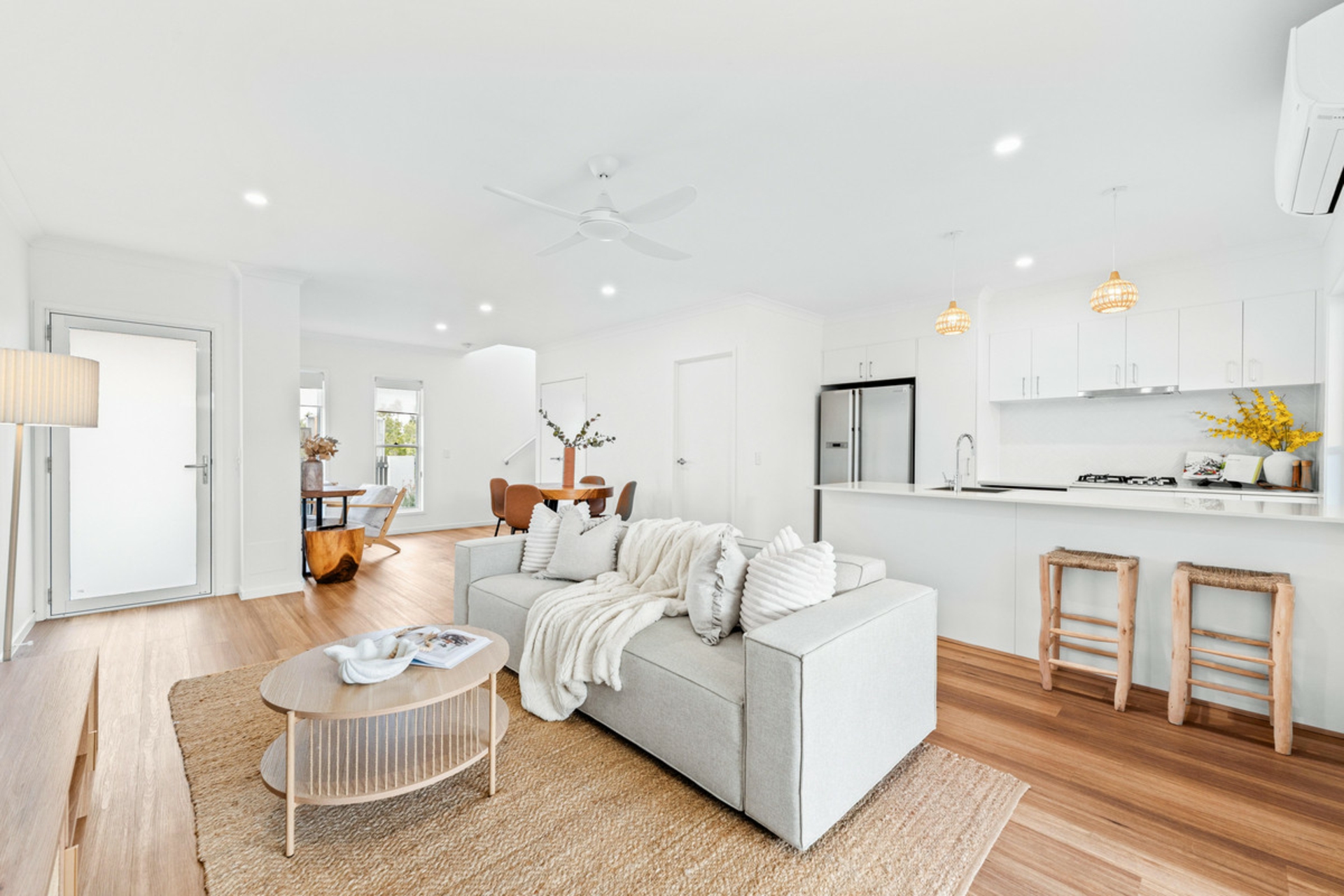 5 Terrence Avenue — photo 3 of 19