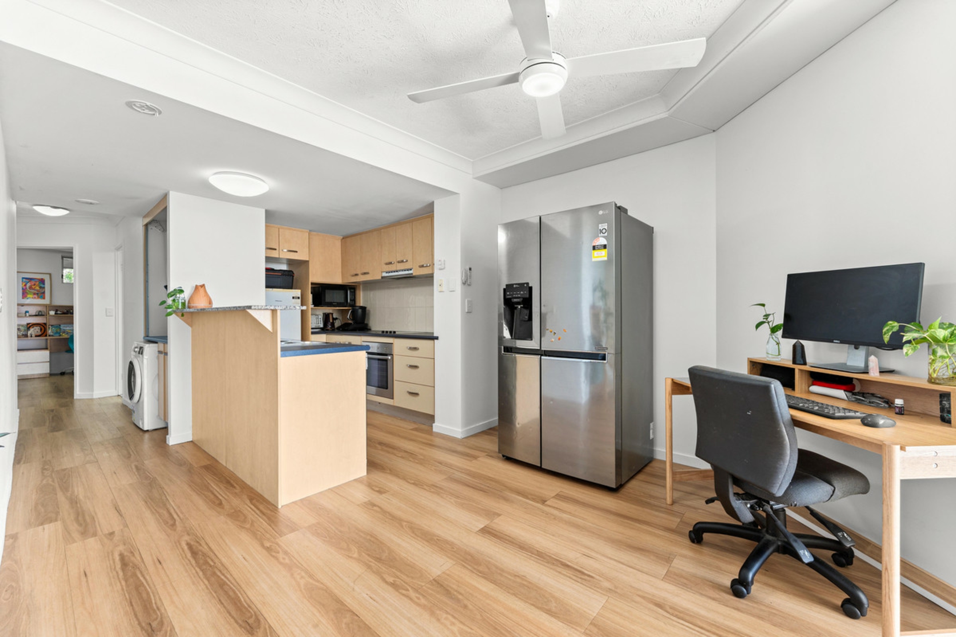 3120/36 Browning Boulevard — photo 2 of 16