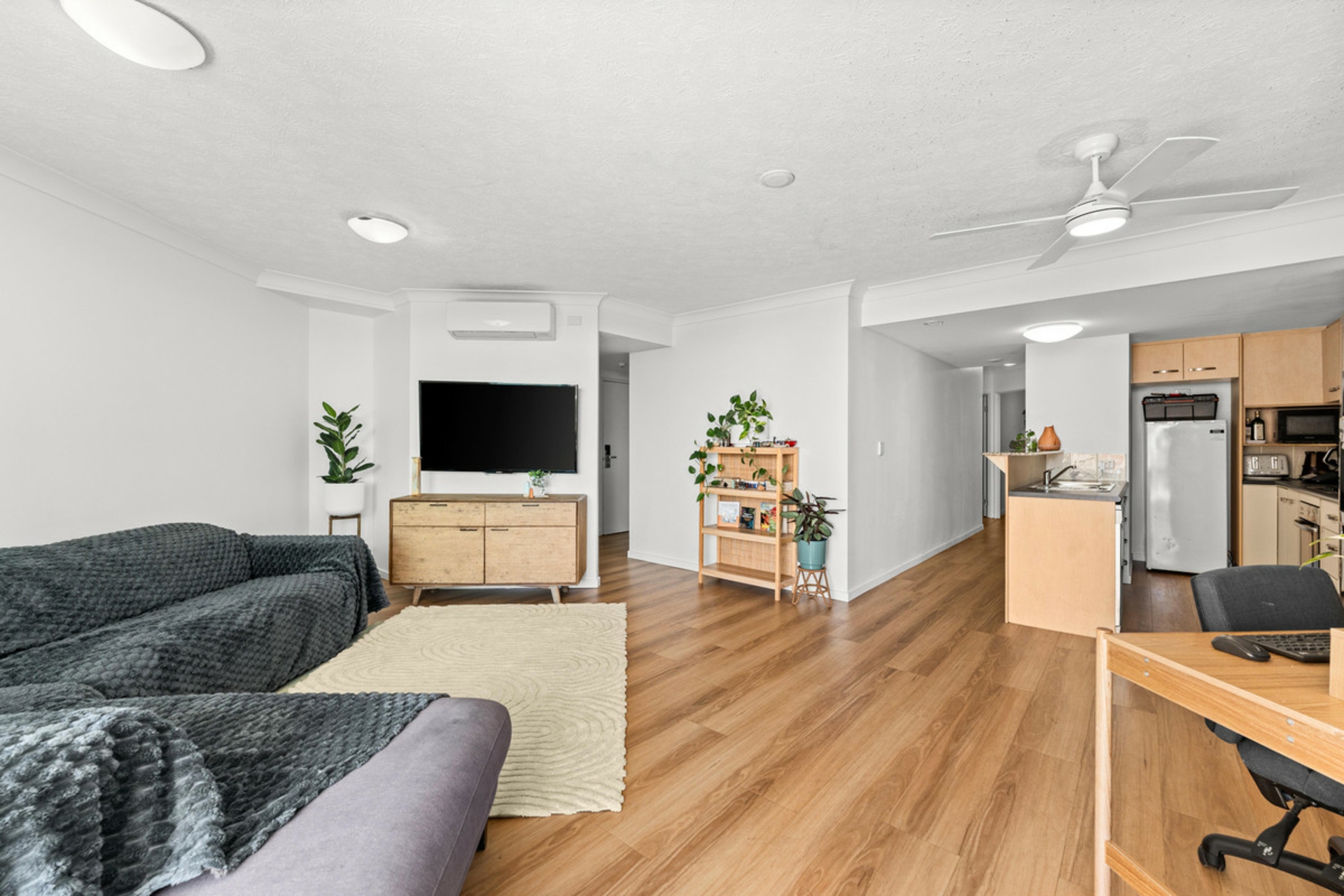 3120/36 Browning Boulevard — photo 6 of 16