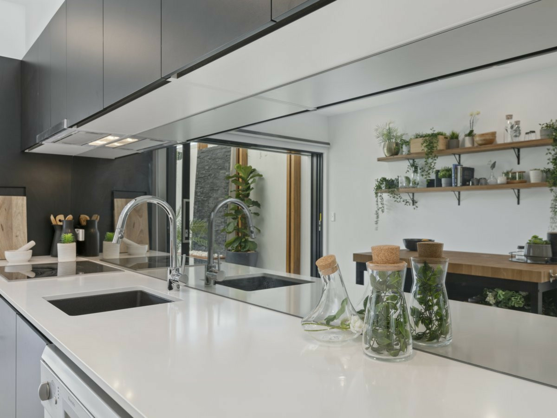 29 Leslie Crescent — photo 10 of 15