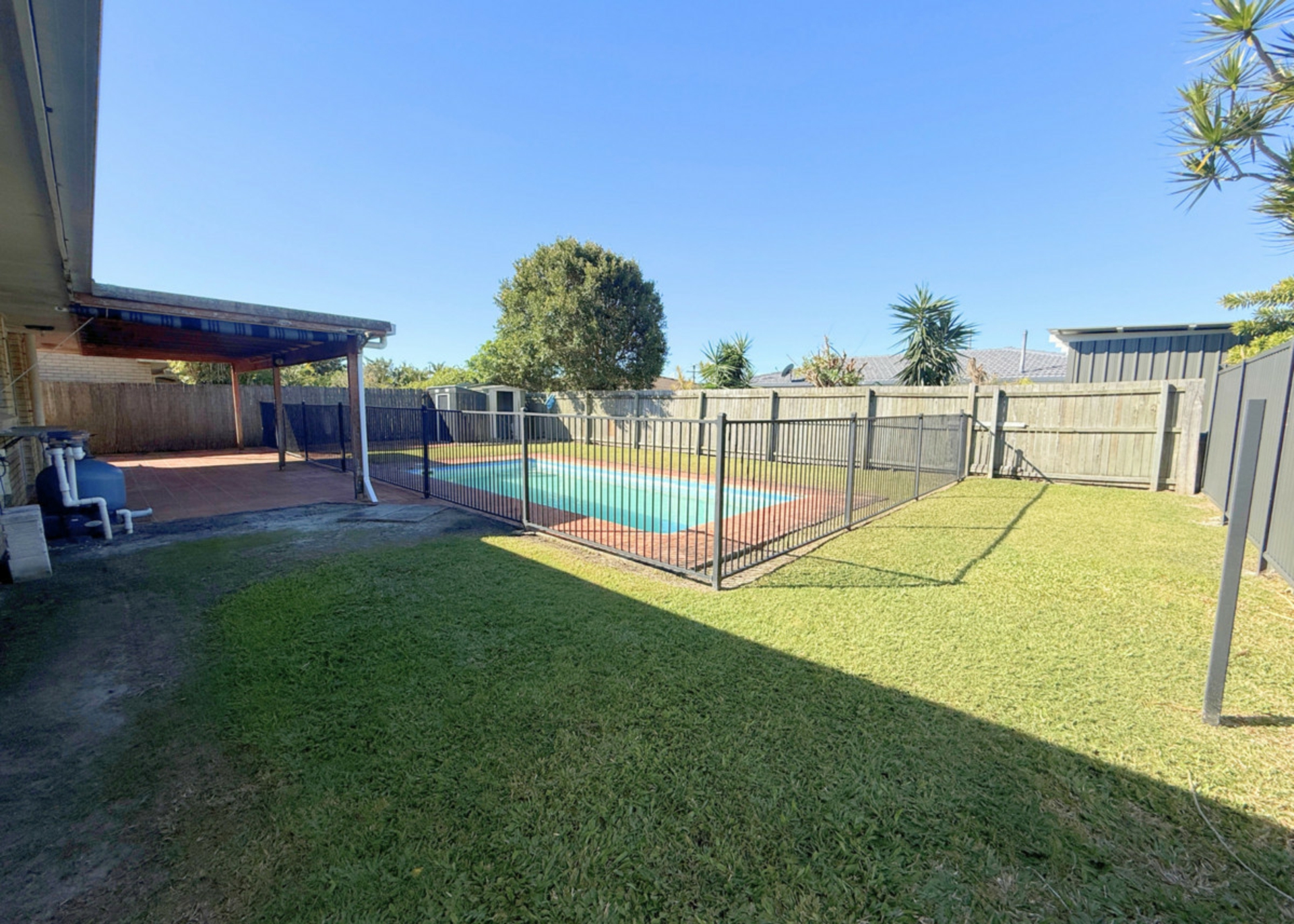 16 Pinaroo Street — photo 11 of 12